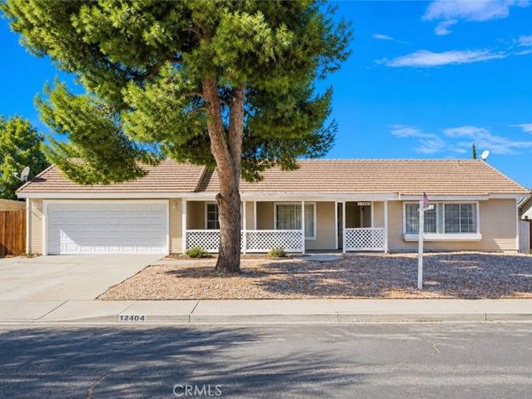 12404 Mammoth Drive , Victorville, CA 92392