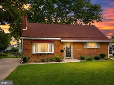 414 APPLETREE ROAD, CAMP HILL, PA 17011