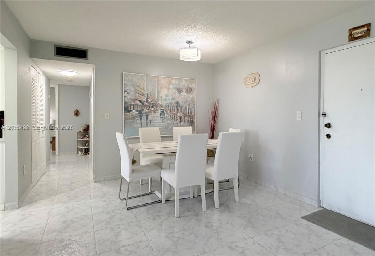 9410 W Flagler St , Unit 102, Miami, FL 33174 Photo