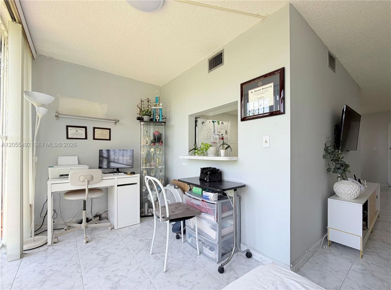 9410 W Flagler St , Unit 102, Miami, FL 33174 Photo
