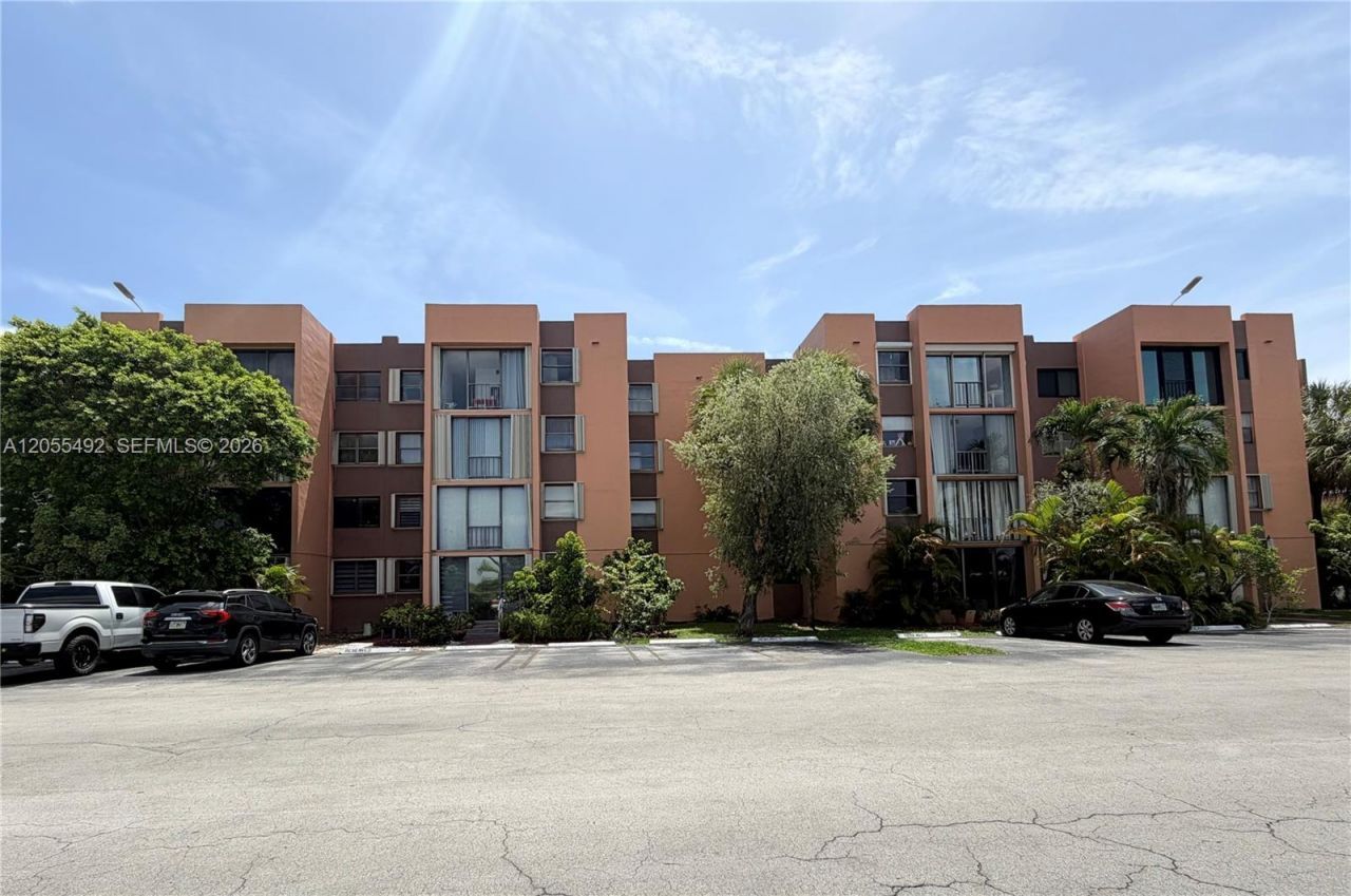 9410 W Flagler St , Unit 102, Miami, FL 33174 Photo