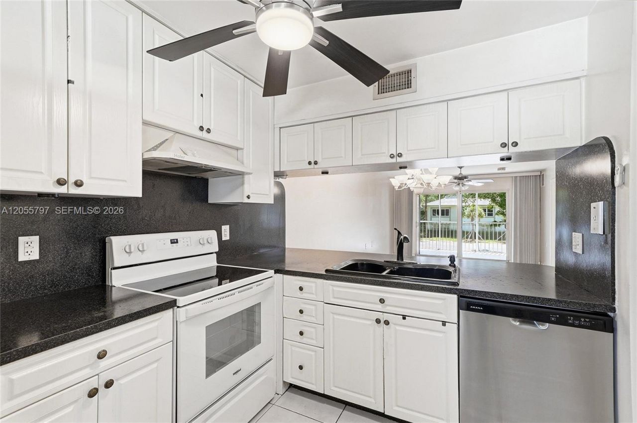 1105 Bahama Bnd, Unit F2, Coconut Creek, FL 33066 Photo