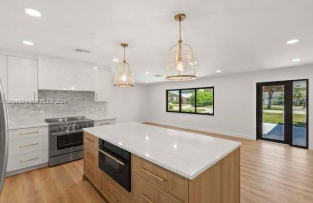 128 W Norfolk Rd , Jupiter, FL 33469 Photo