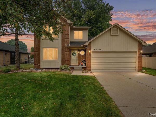 42161 Schoenherr Road, Sterling Heights, MI 48313
