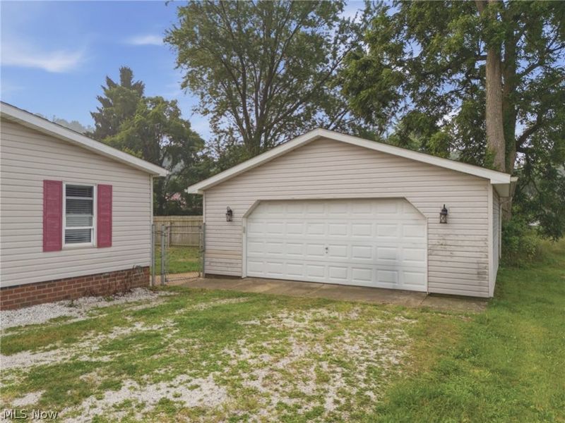 862 S Grant Boulevard, Minerva, OH 44657 Photo 3