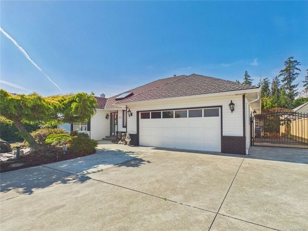 1650 Admiral Tryon Blvd , French Creek, BC V9P 1Y1