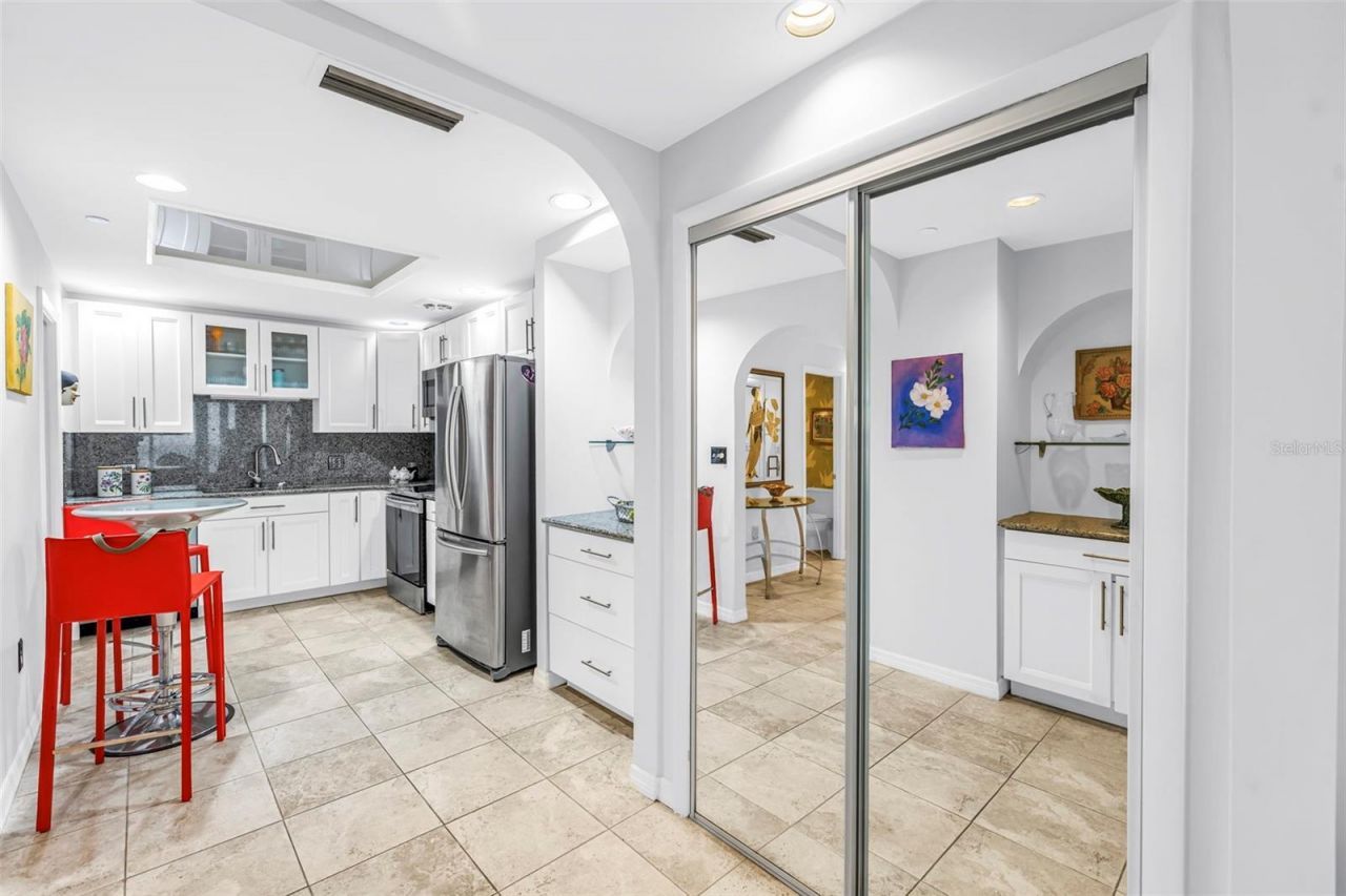 1 Beach Drive Se, Unit 1907, Saint Petersburg, FL 33701 Photo