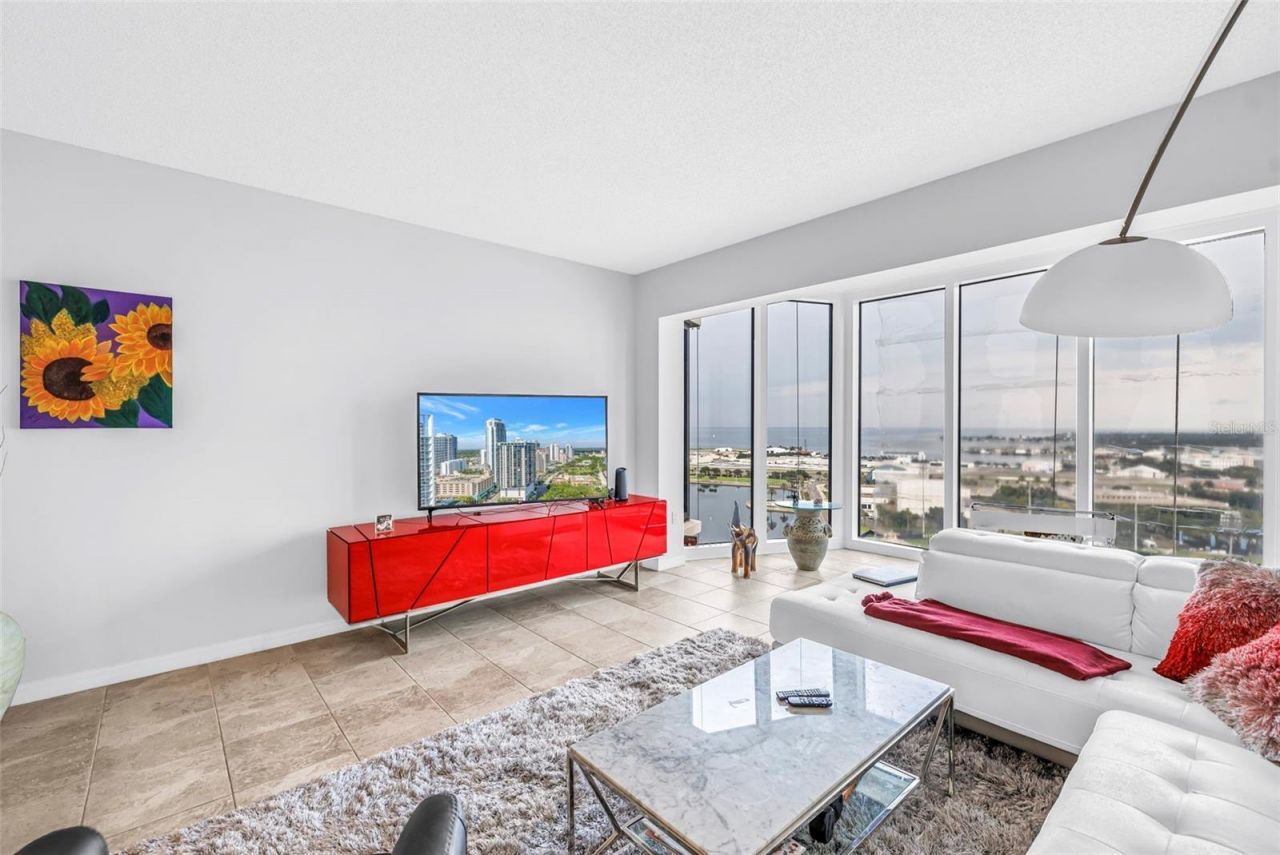 1 Beach Drive Se, Unit 1907, Saint Petersburg, FL 33701 Photo