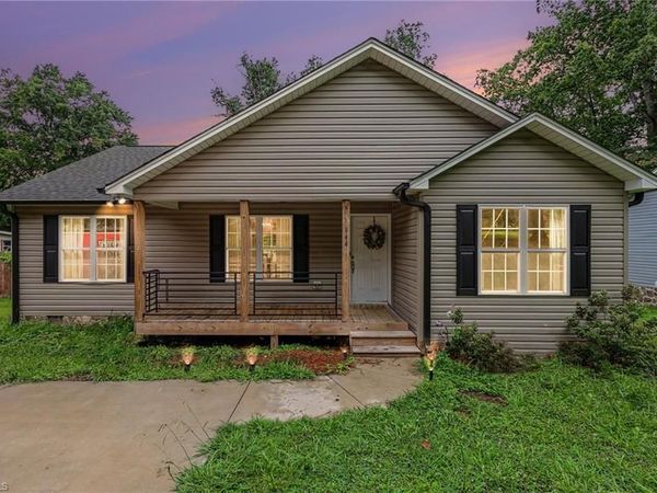 344 Springs Grove Lane , Thomasville, NC 27360