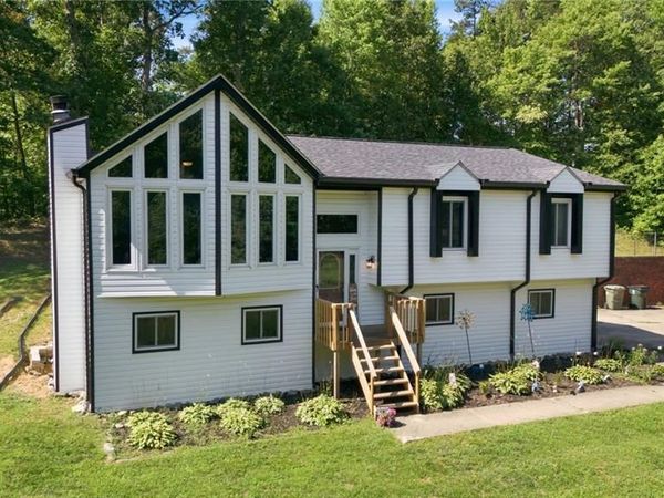 160 Puck Lane , Thomasville, NC 27360