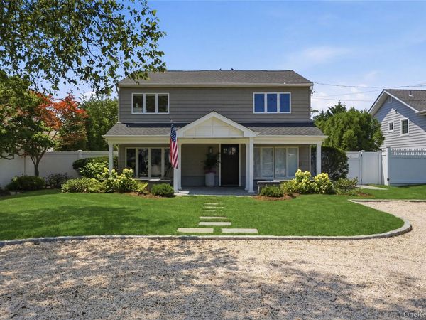 240 Eaton Lane , West Islip, NY 11795