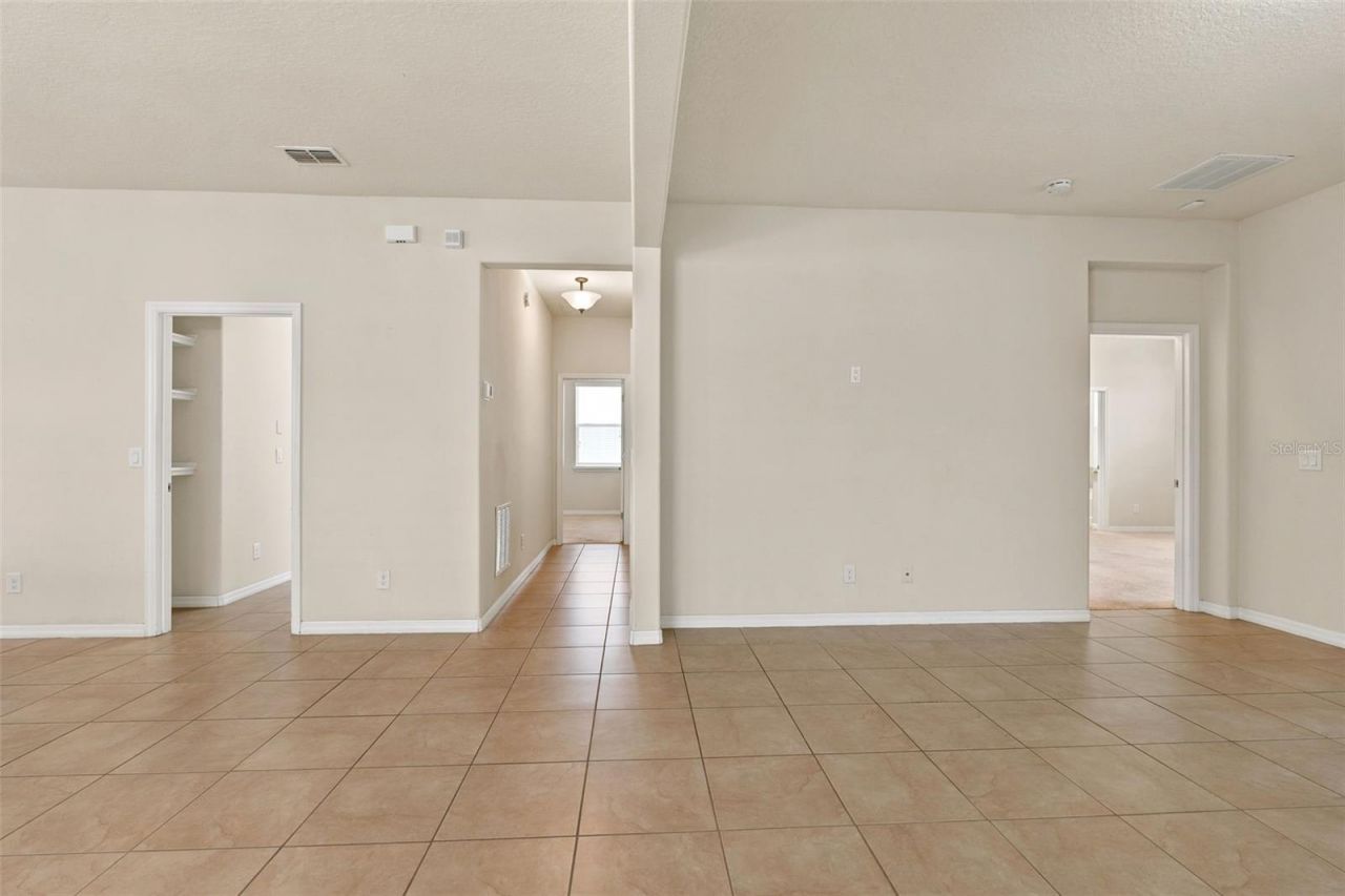 4850 Southlawn Avenue , Orlando, FL 32811 Photo