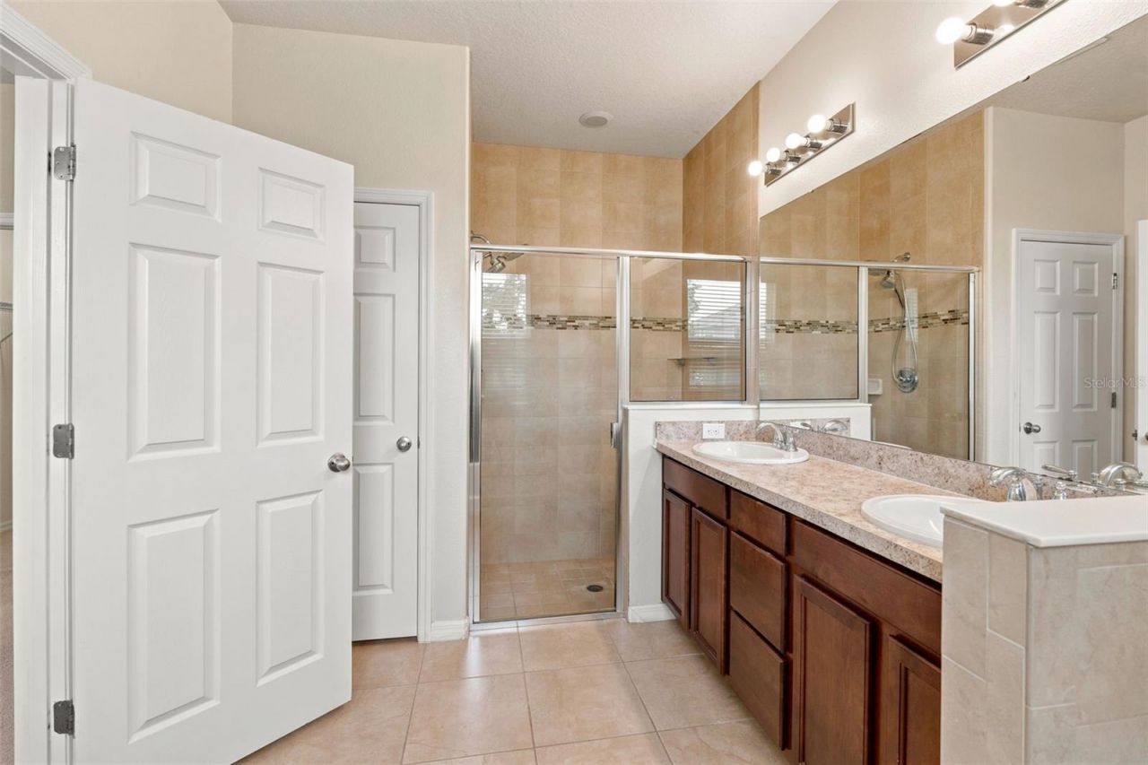 4850 Southlawn Avenue , Orlando, FL 32811 Photo