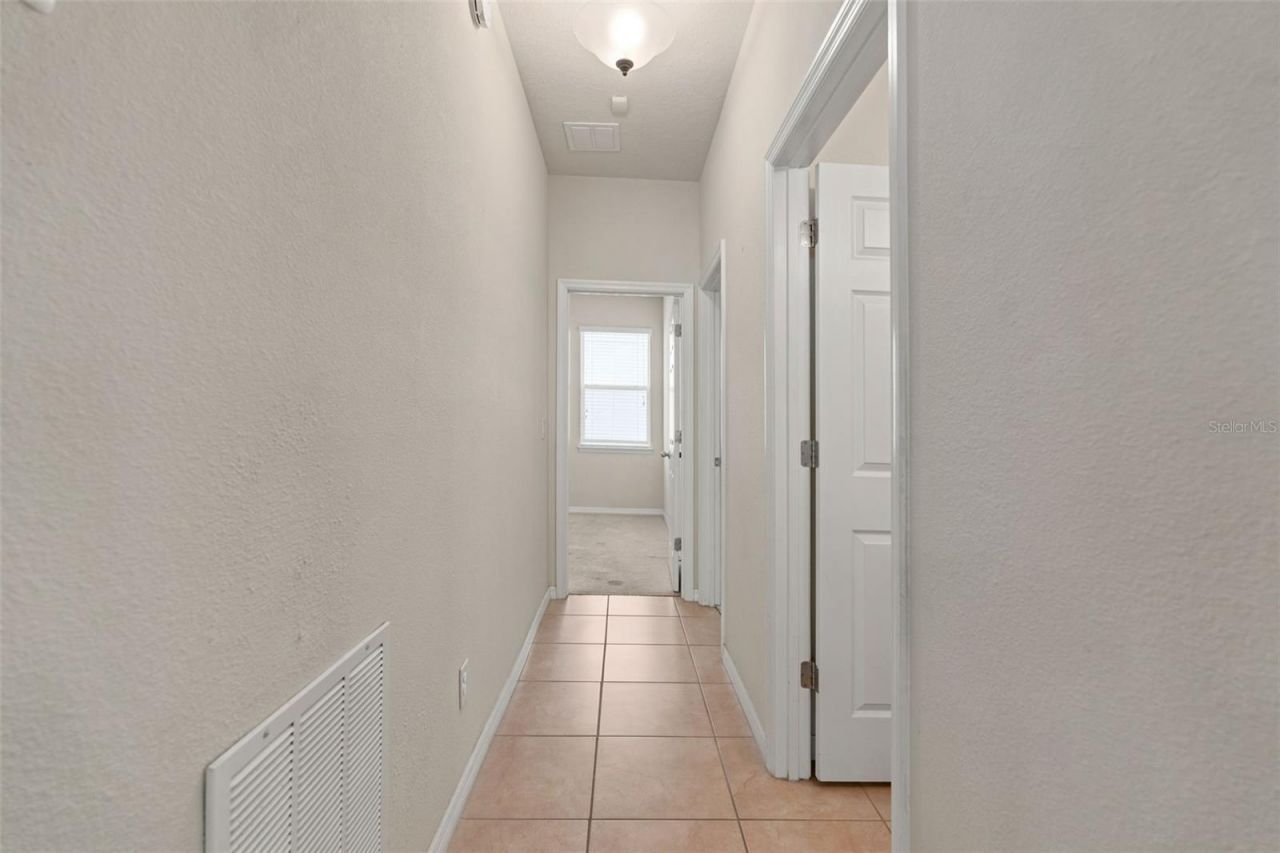 4850 Southlawn Avenue , Orlando, FL 32811 Photo