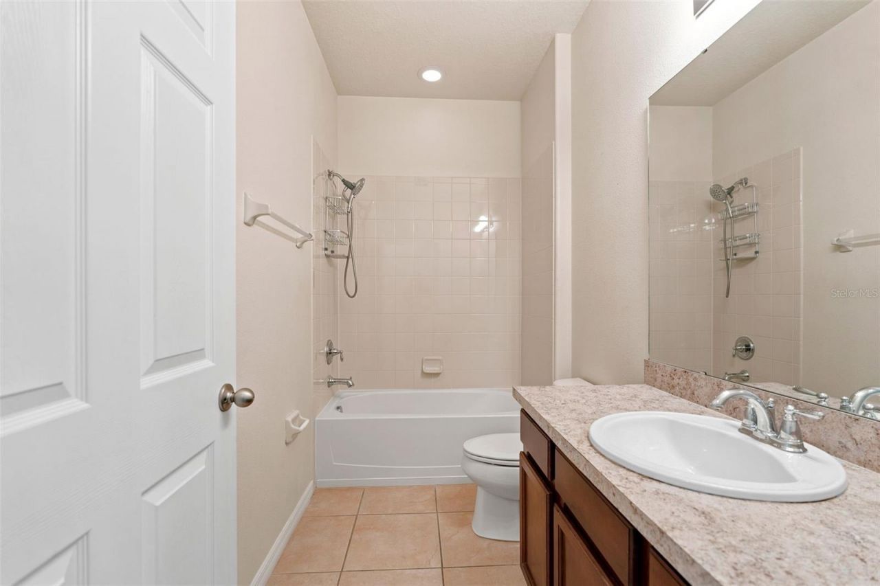 4850 Southlawn Avenue , Orlando, FL 32811 Photo