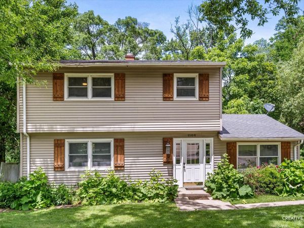 1108 Edwards Avenue , St. Charles, IL 60174