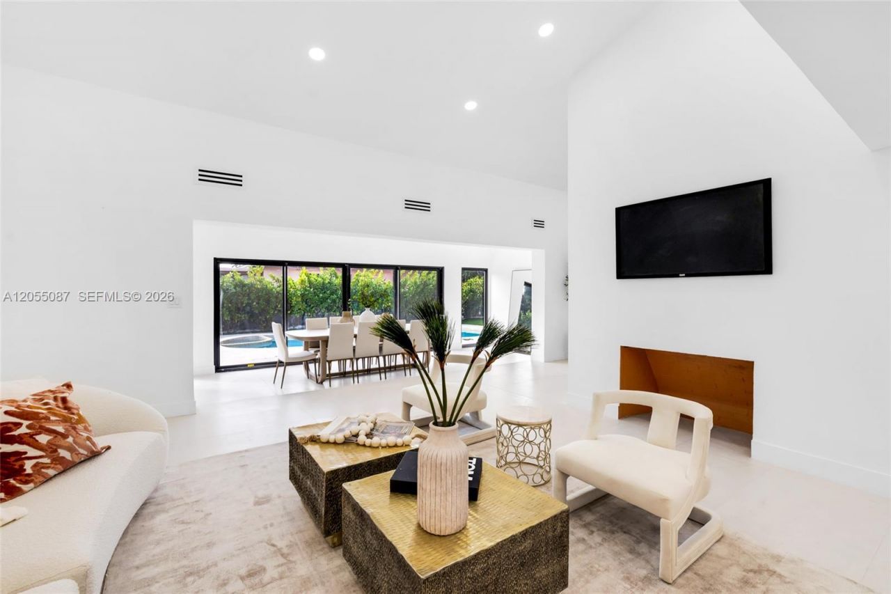 210 NE 107th St , Miami Shores, FL 33161 Photo