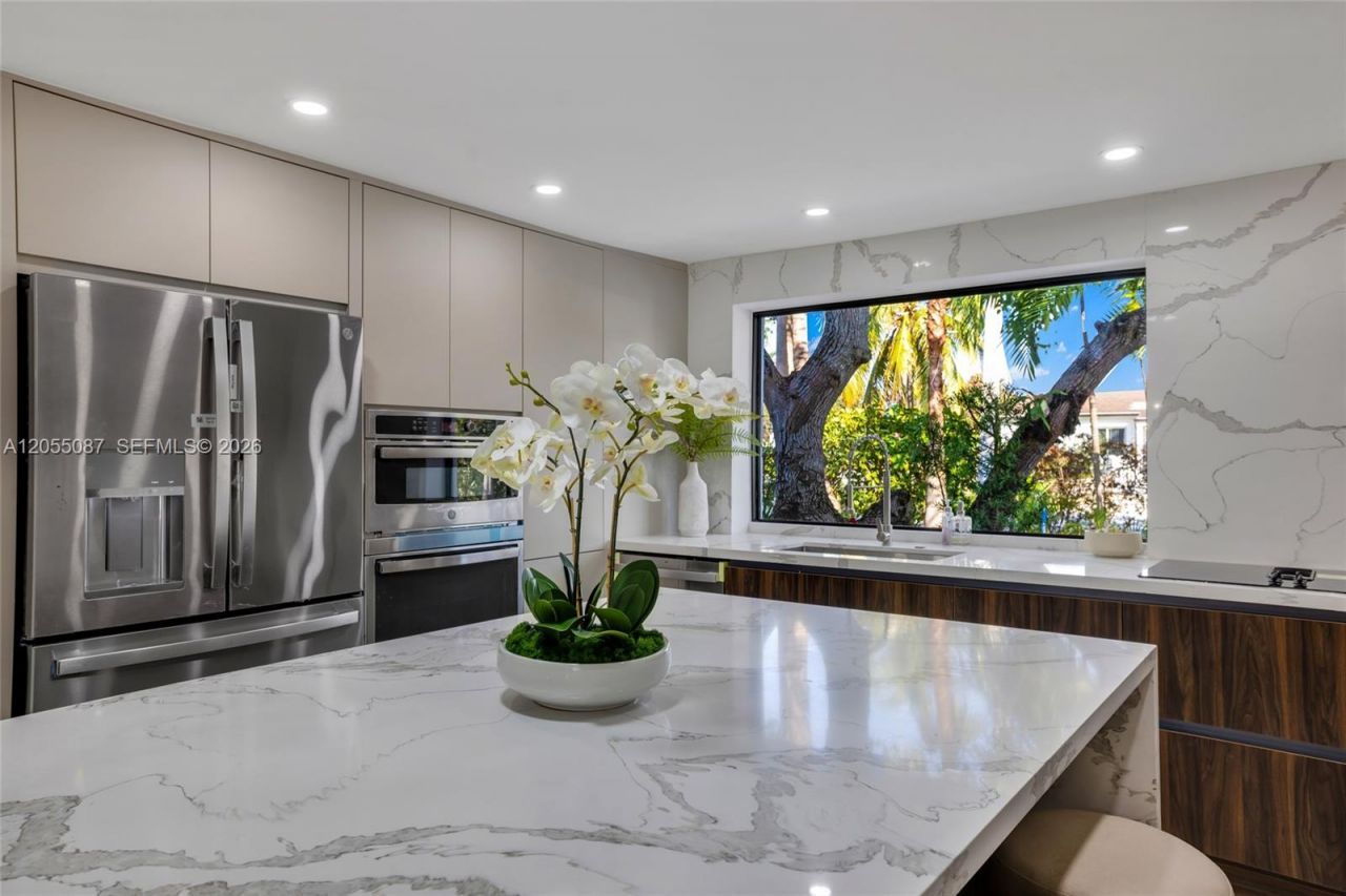 210 NE 107th St , Miami Shores, FL 33161 Photo