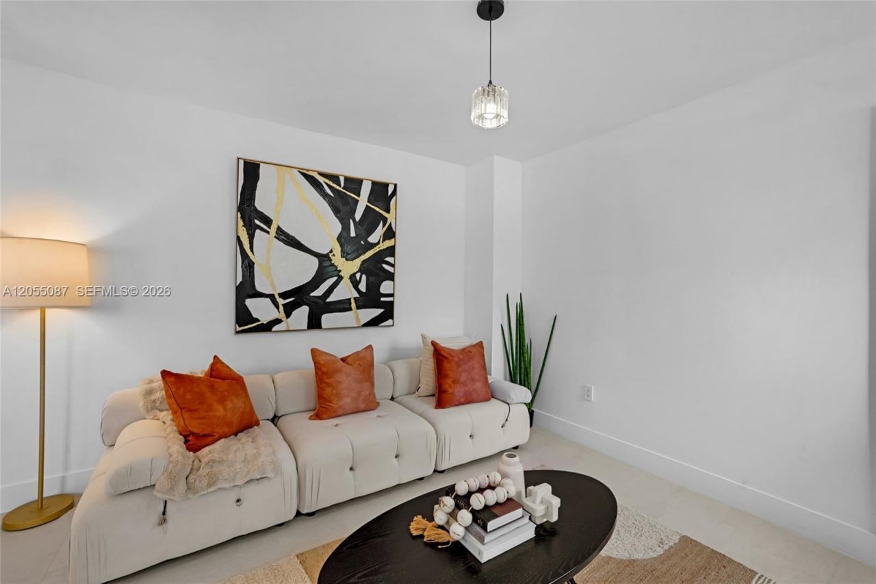 210 NE 107th St , Miami Shores, FL 33161 Photo