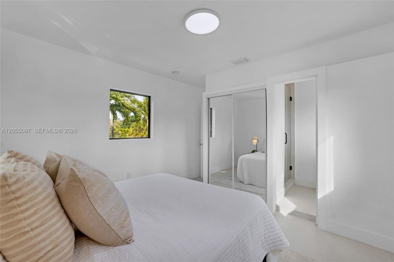 210 NE 107th St , Miami Shores, FL 33161 Photo