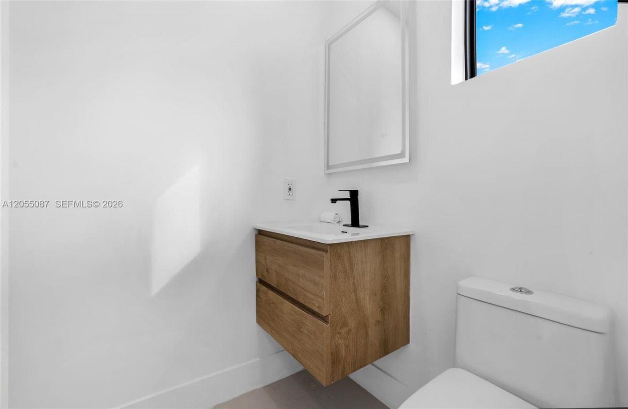 210 NE 107th St , Miami Shores, FL 33161 Photo