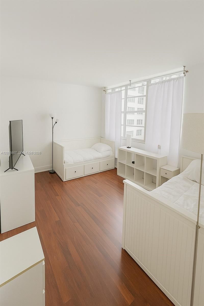 905 Brickell Bay Dr , Unit 1022, Miami, FL 33131 Photo