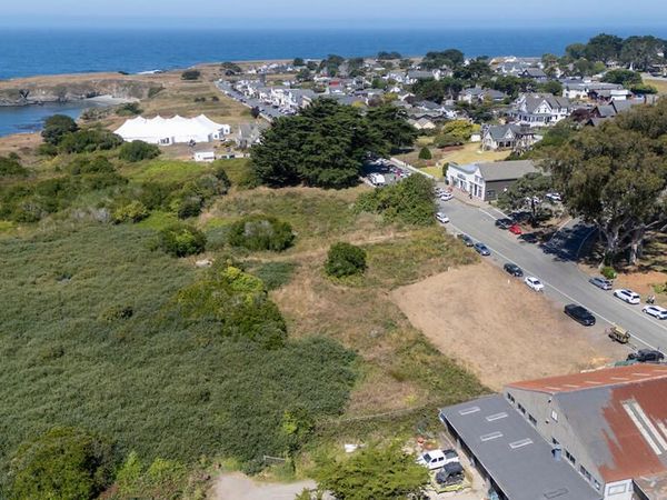 44961 Main Street, Mendocino, CA 95460