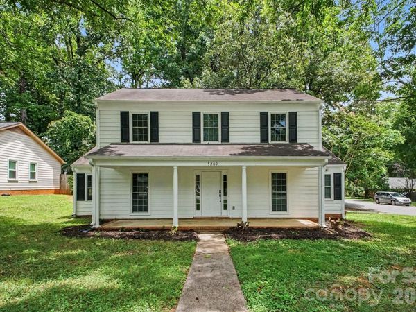 5200 Birchbark Lane , Charlotte, NC 28227