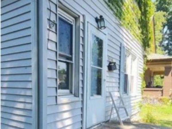 1936 N 11th Street, Terre Haute, IN 47804