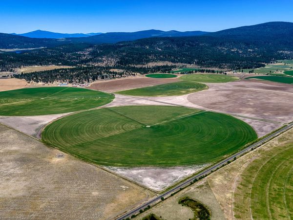 10902 Swan Lake Road, Klamath Falls, OR 97603