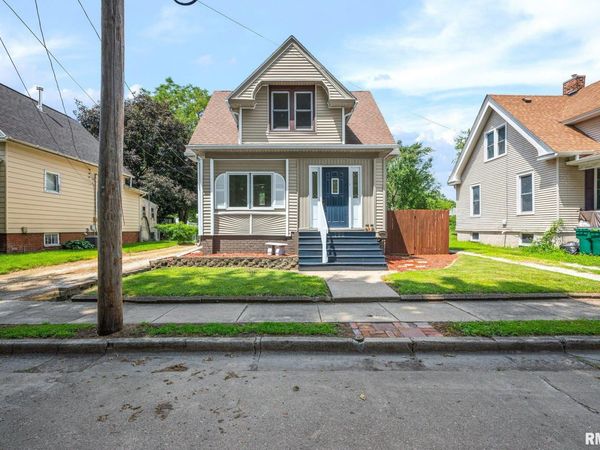 798 PINE Street, Galesburg, IL 61401