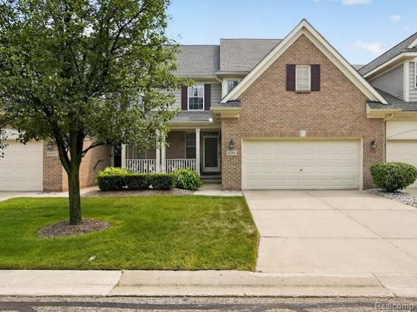 32969 Brookside Circle, Livonia, MI 48152