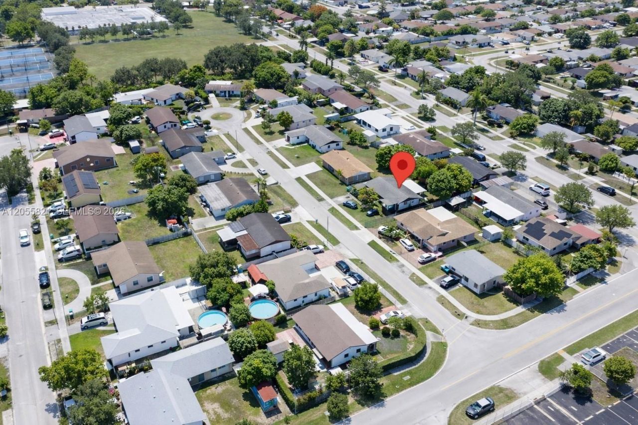 10221 SW 169th St , Miami, FL 33157 Photo