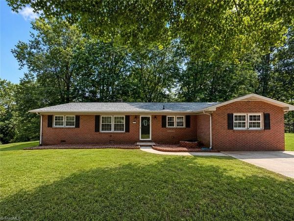 364 Sherwood Forest Drive , North Wilkesboro, NC 28659