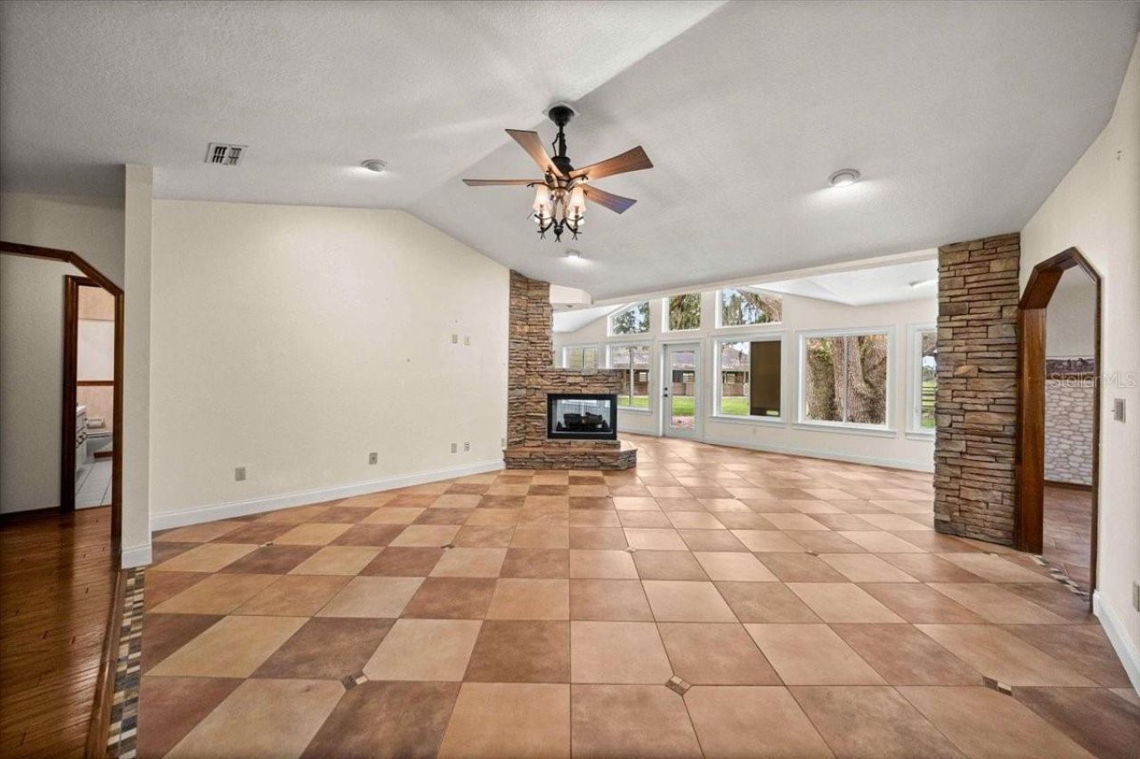 5065 NW 150th Avenue, Morriston, FL 32668 Photo