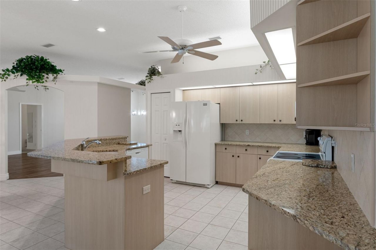 2086 Sparkling Waters Way , Spring Hill, FL 34606 Photo