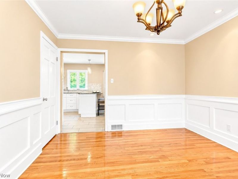 142 Bexley Drive, Bedford, OH 44146 Photo 9