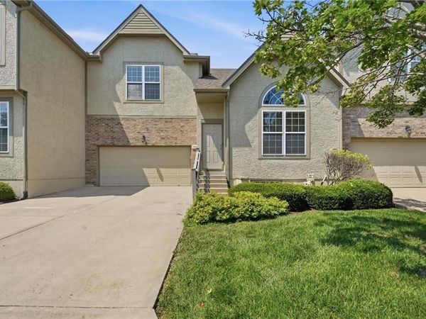 15608 W 61 Terrace, Shawnee, KS 66217