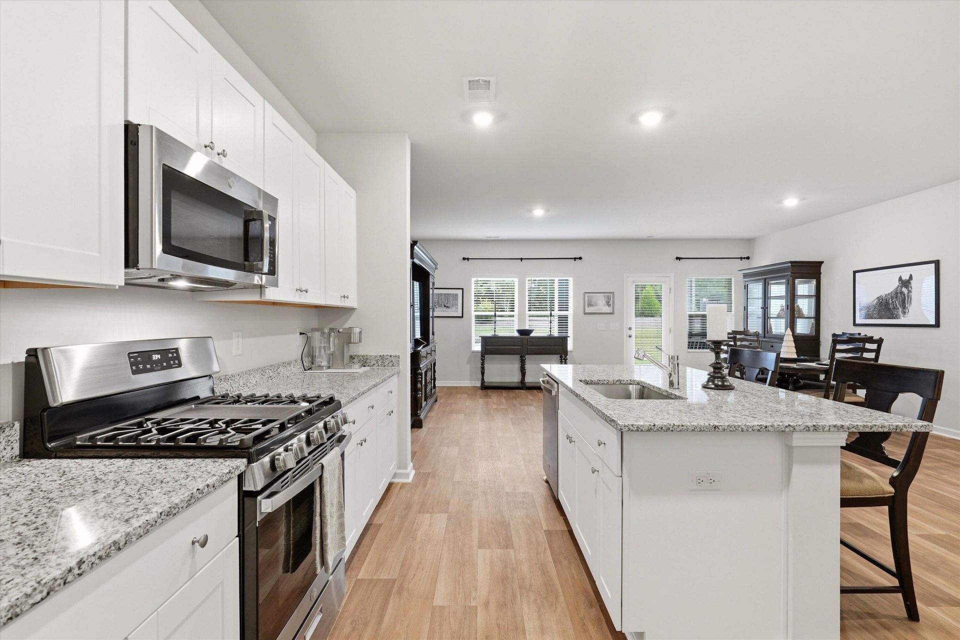242 Agrarian Avenue Photo 10