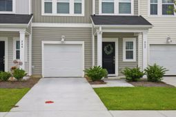 242 Agrarian Avenue photo 4