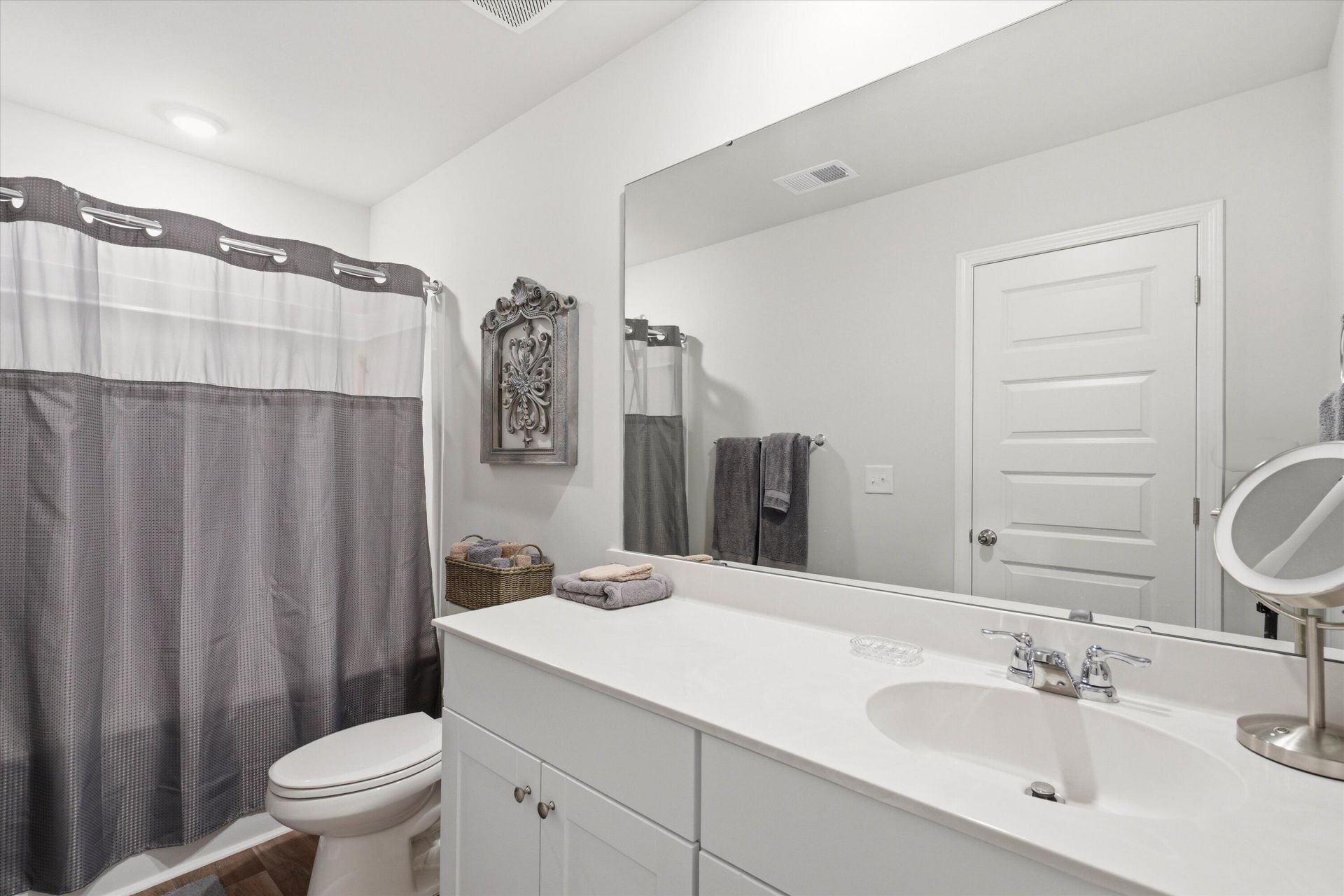 242 Agrarian Avenue Photo 24