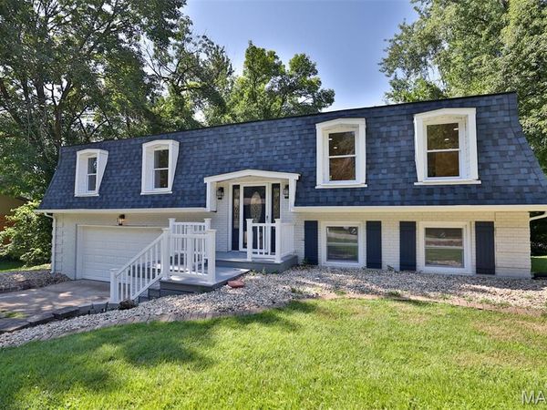 18 Trailridge Lane, Glen Carbon, IL 62034
