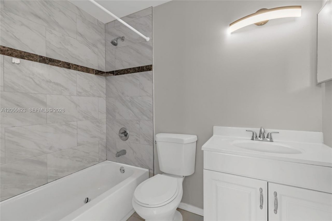 16640 Hemingway Dr, Unit 16640, Weston, FL 33326 Photo