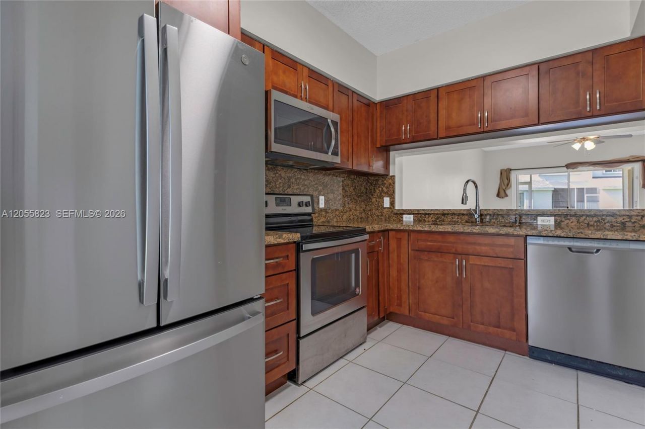 16640 Hemingway Dr, Unit 16640, Weston, FL 33326 Photo