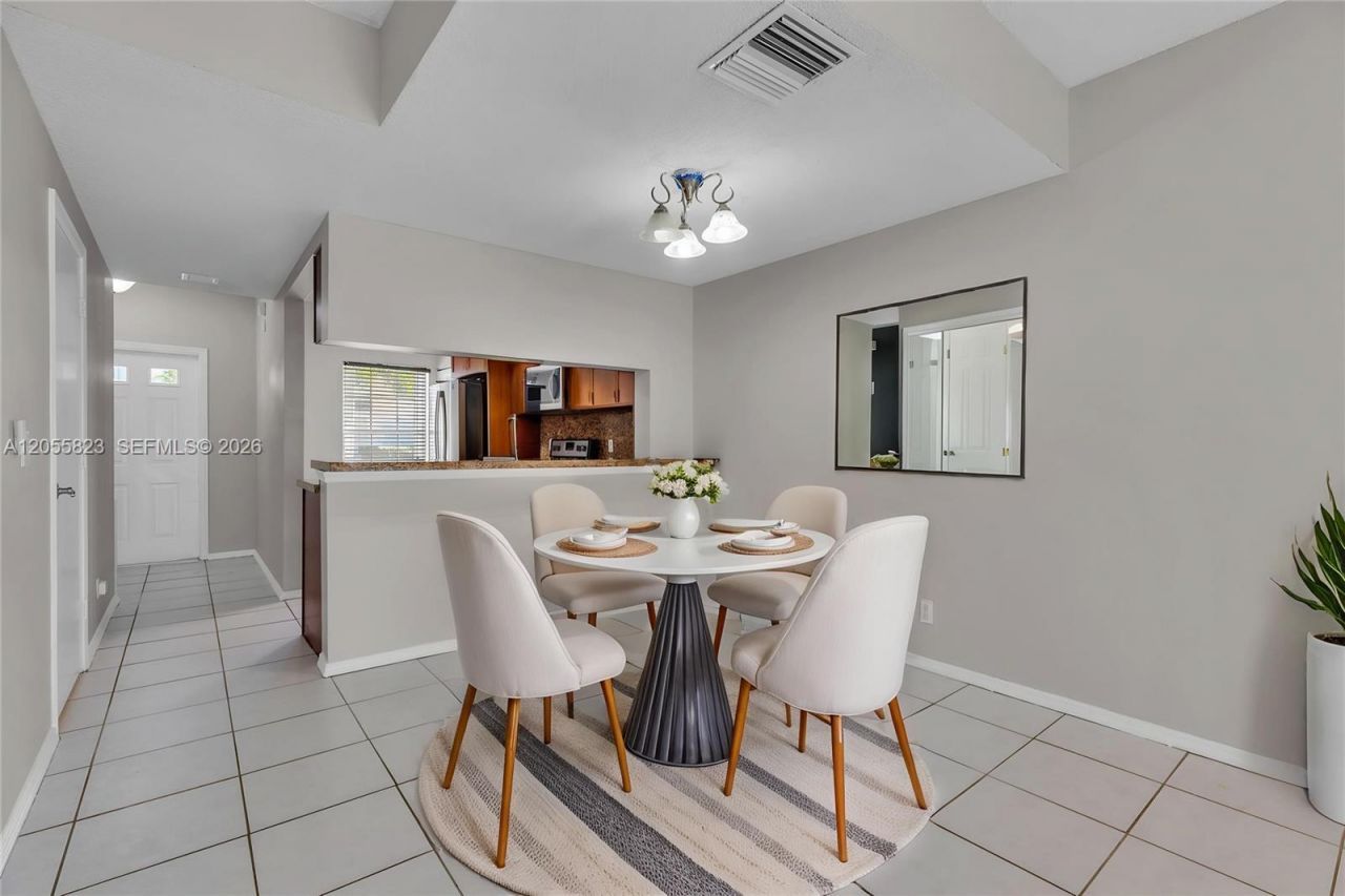 16640 Hemingway Dr, Unit 16640, Weston, FL 33326 Photo