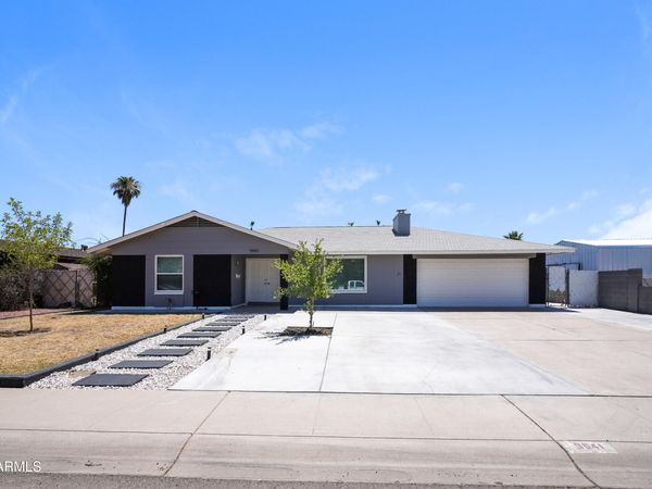 9641 N 41ST Drive, Phoenix, AZ 85051