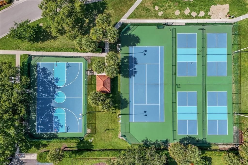 88 Burnt Pine Dr, Naples, FL 34119 Photo