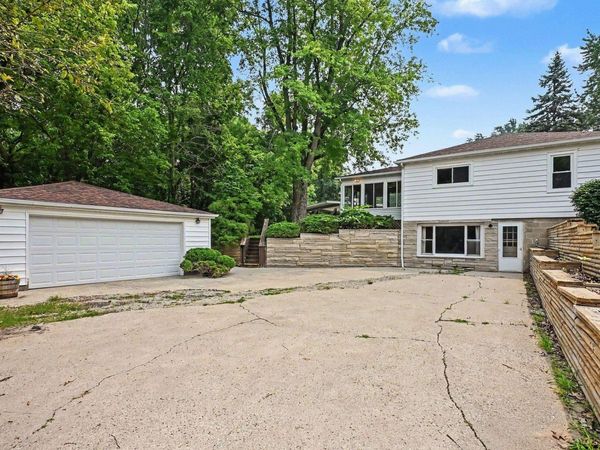 170 S 325, Warsaw, IN 46582