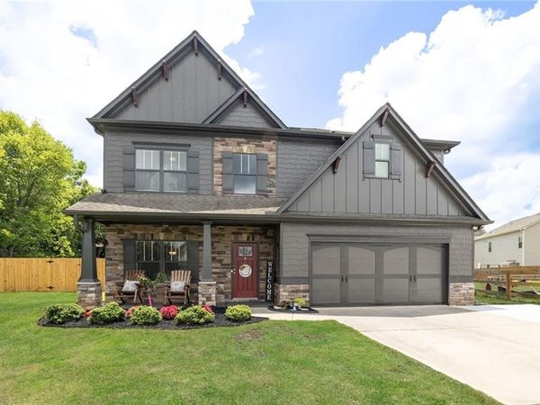 13 Mulberry Way , Cartersville, GA 30120