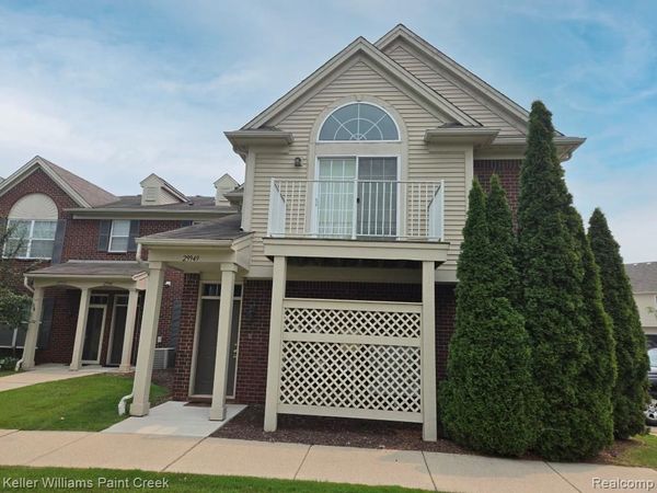 29949 Fox Run Circle, Warren, MI 48092